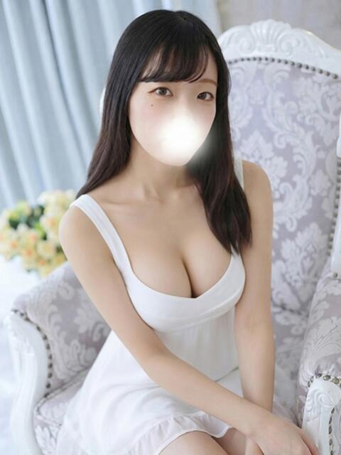 さとみ 若妻淫乱倶楽部 久喜店（人妻デリヘル）