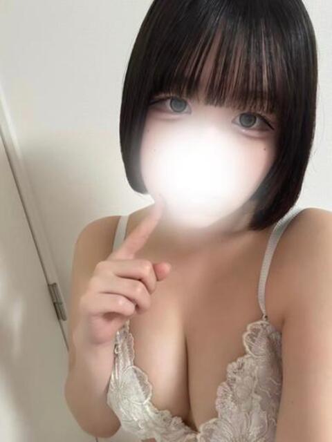 巨乳長身学生しきちゃん ロイヤル　アテンダー（デリヘル）