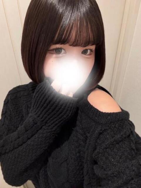 巨乳長身学生しきちゃん ロイヤル　アテンダー（デリヘル）