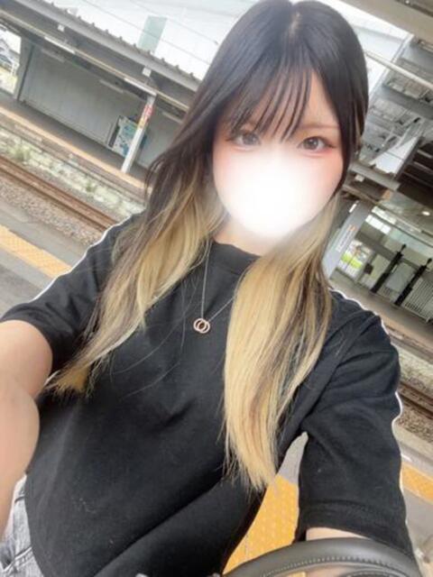 こはる ふぁーすと・きす（キス専門店舗型ヘルス）