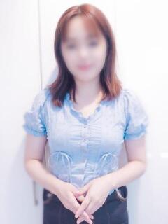 えりな♡美乳Eカップ♥ 人妻、密感女子専門店　五反田エース（五反田/デリヘル）