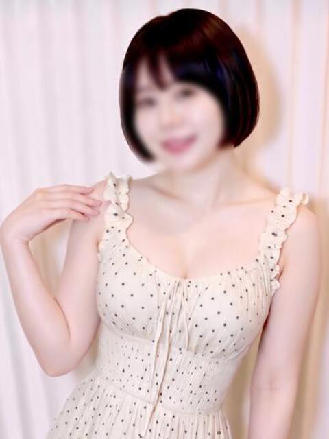 すずか♡Gカップ未経験！ 人妻、密感女子専門店　五反田エース（人妻デリヘル）
