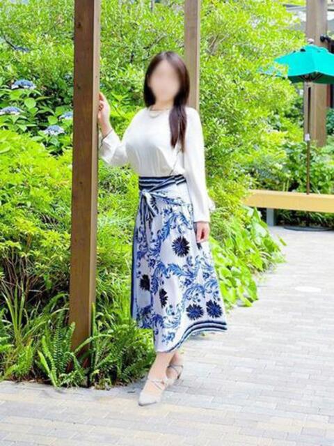 相沢 りりな こあくまな熟女たち 本厚木店(KOAKUMAグループ)(人妻・熟女デリヘル)