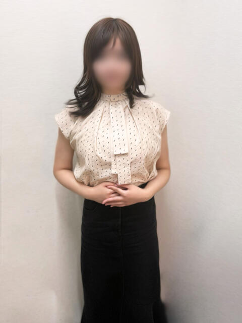 茉優(まゆ) エクレア上野御徒町　天然貴姉乳舐手淫店（派遣手コキ）