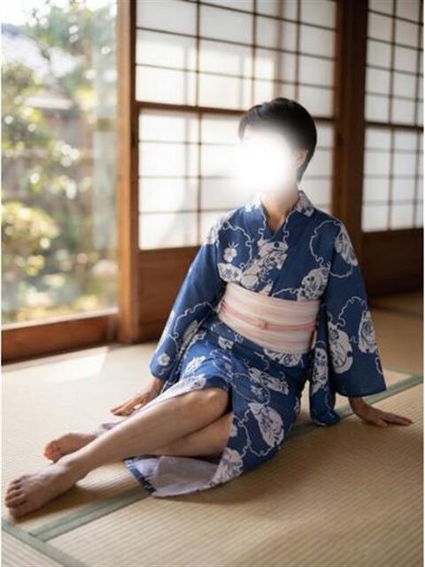 近藤 ゆか 厚木人妻花壇（人妻デリヘル）