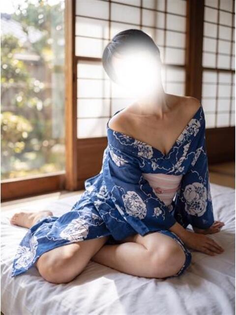 近藤 ゆか 厚木人妻花壇（人妻デリヘル）