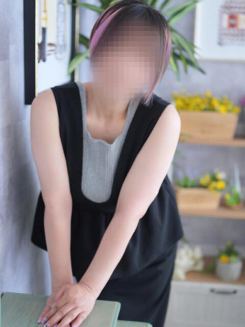 じゅん 奥様の実話 なんば店（人妻ホテヘル）