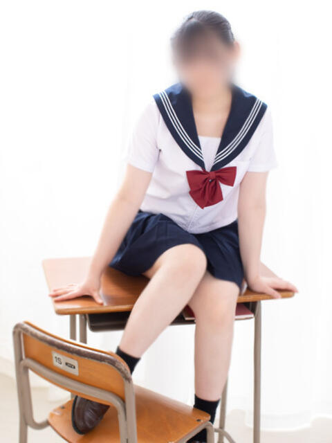 なつ☆現役学生新人本日デビュー♪ 愛ドル学園　☆制服着たまま部☆（ヘルス）