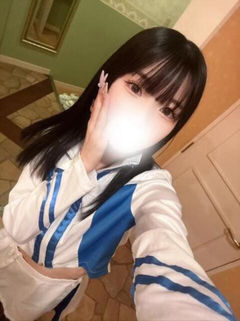 南国ミニ美少女めろちゃん ロイヤル　アテンダー（デリヘル）
