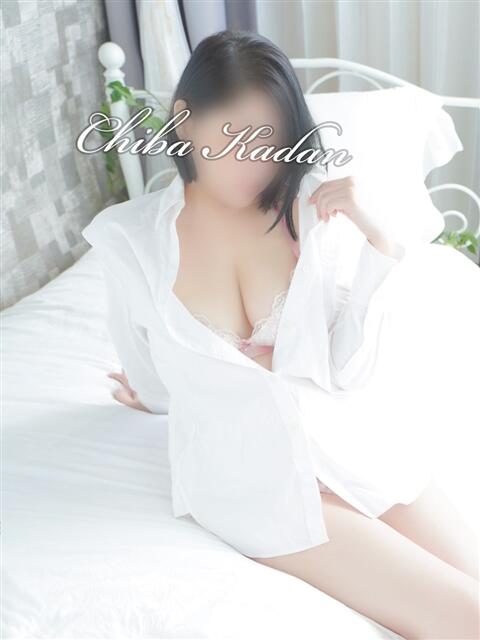 るり 千葉人妻花壇（人妻デリヘル）