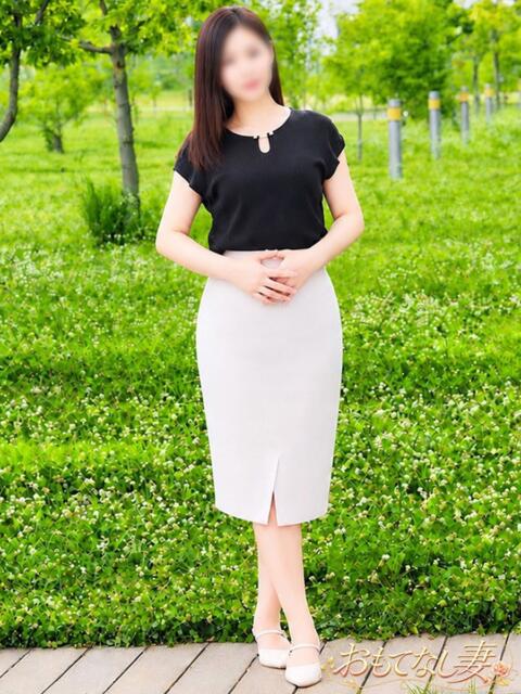 岸本まい おもてなし妻（人妻デリヘル）