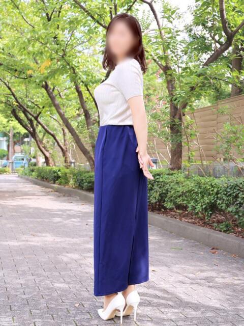 忍 東京人妻フォーシーズンズ（人妻・熟女待ち合わせデリヘル）