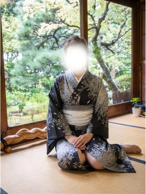 広澤 すず 厚木人妻花壇（人妻デリヘル）