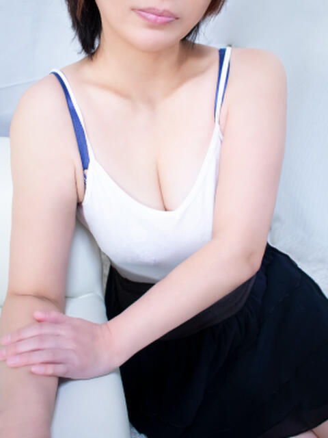 なつ 脱がされたい人妻 熊谷店（人妻待ち合わせデリヘル）