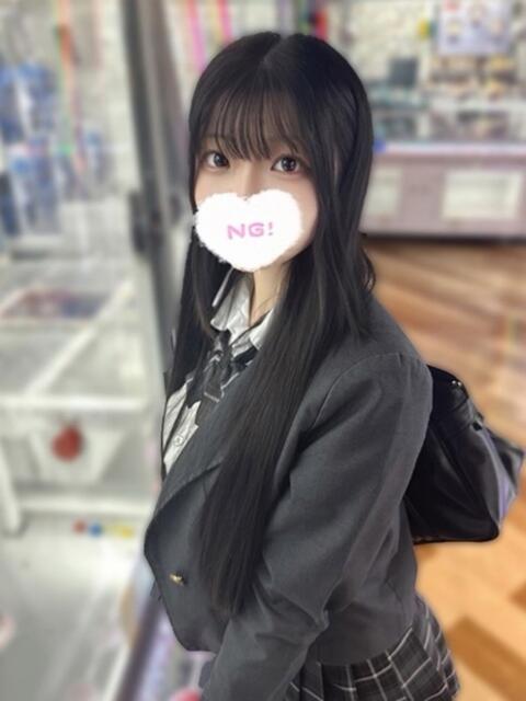 らむ 学校帰りの妹に手コキしてもらった件 梅田（派遣型オナクラ（手コキ））
