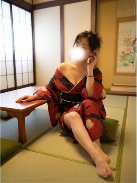 新條　ほなみ 厚木人妻花壇（人妻デリヘル）