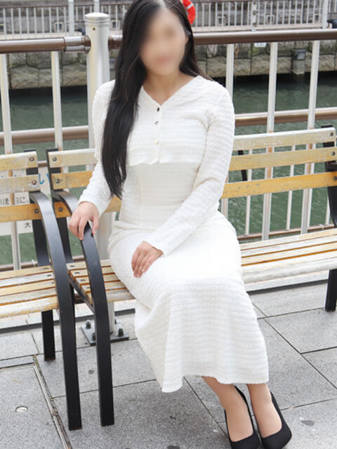 みゆな 奥鉄オクテツ大阪（駅待ち合わせ型人妻デリヘル）