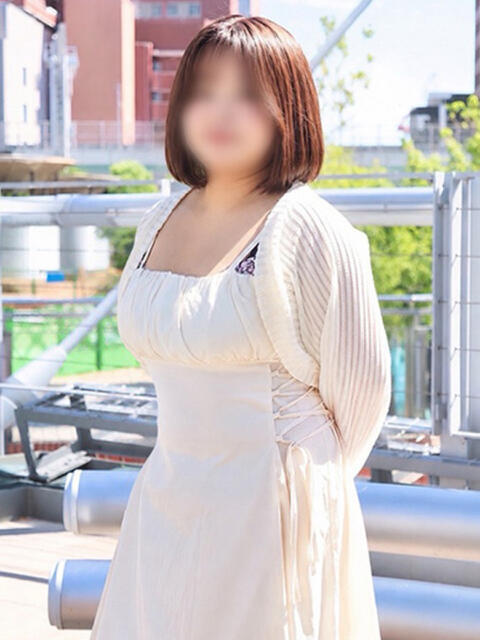 りつ 奥鉄オクテツ大阪（駅待ち合わせ型人妻デリヘル）