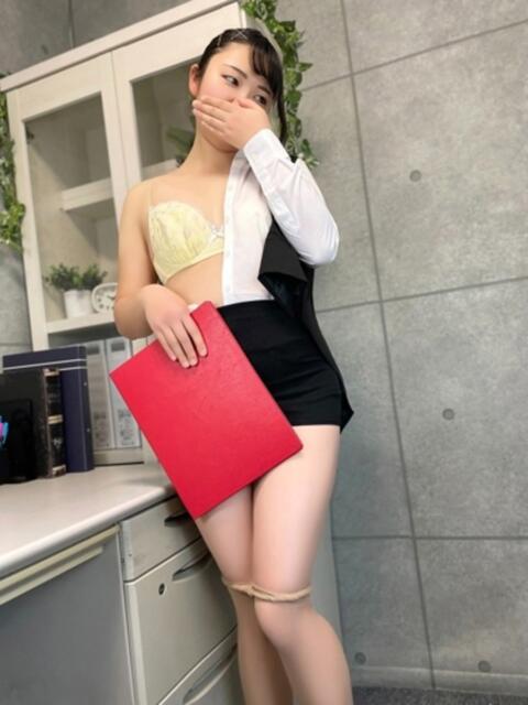 斉藤 ゆかり ノーパンパンスト スケベなOL梅田・兎我野店(ホテヘル)