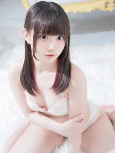 苺月もね 池袋パラダイス(ホテヘル&デリヘル)
