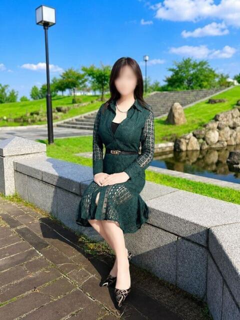 松嶋玲花 こあくまな人妻・熟女たち岡山店（KOAKUMAグループ）（人妻・熟女デリヘル）