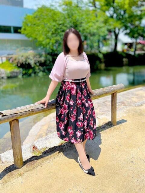 上野 りり こあくまな人妻・熟女たち岡山店(KOAKUMAグループ)(人妻・熟女デリヘル)