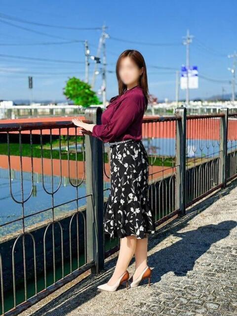 岩下 愛音 こあくまな人妻・熟女たち岡山店（KOAKUMAグループ）（人妻・熟女デリヘル）