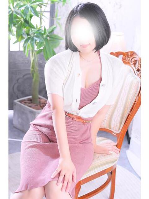 葉月 鶯谷人妻城（人妻路上待ち合わせデリヘル）