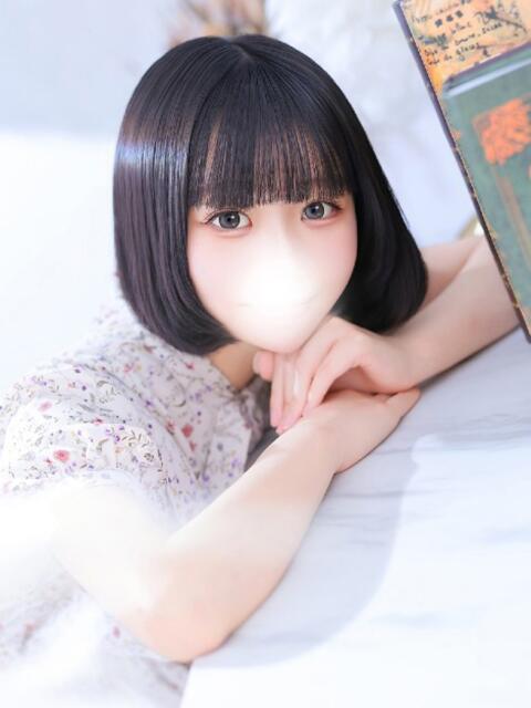 ゆか★電マ好き！黒髪ロリ学生★ Chloe鶯谷・上野店 S級素人清楚系デリヘル（デリヘル）