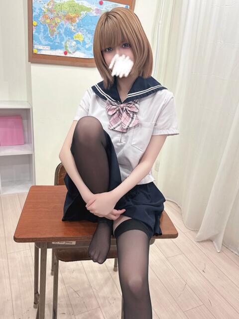 柊木 つゆ 夜這い＆イメクラ妄想する女学生たち谷九校（ホテヘル）