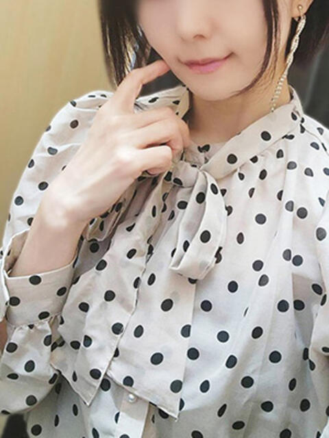 さとみ 春日部人妻花壇(人妻系デリヘル)