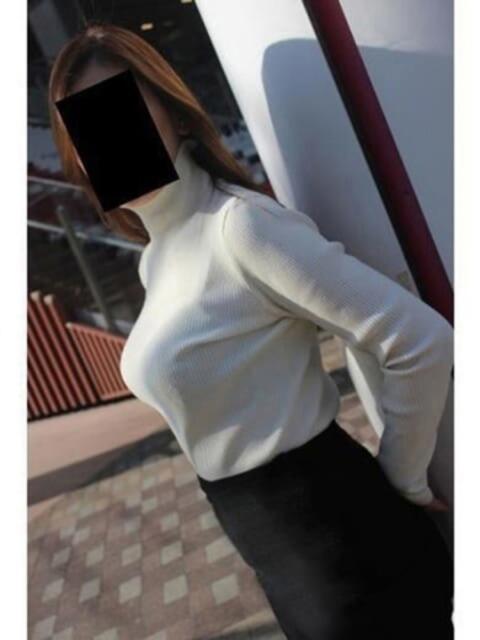 えす 逢って30秒で即尺(人妻・熟女待ち合わせデリヘル)