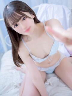 ももは E+アイドルスクール新宿・歌舞伎町店(新宿・歌舞伎町/デリヘル)