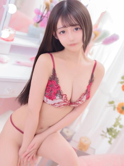 ゆり E+アイドルスクール新宿・歌舞伎町店（デリヘル）