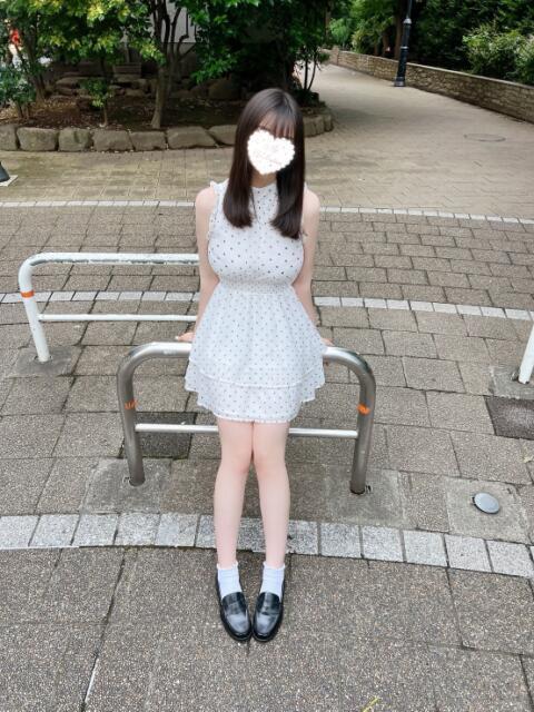 ひかる 池袋S級素人派遣型東京美少女物語(派遣型リフレ)