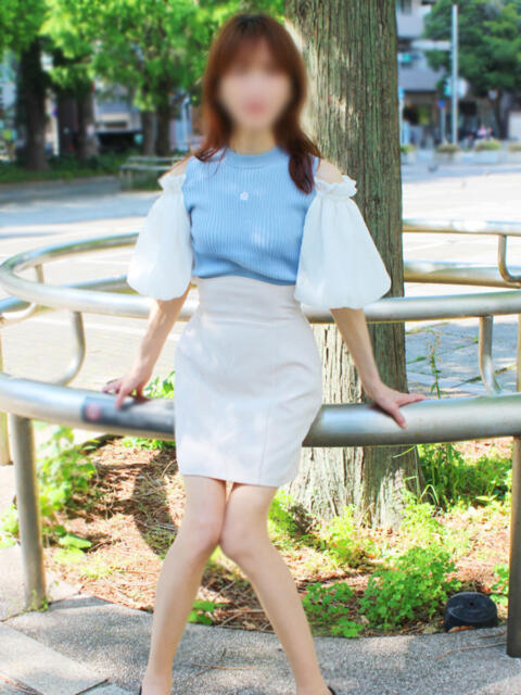 しずか 完熟ばなな 横浜(人妻熟女デリヘル)