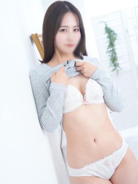 ゆりの 見学娘(オナクラ・手コキ)