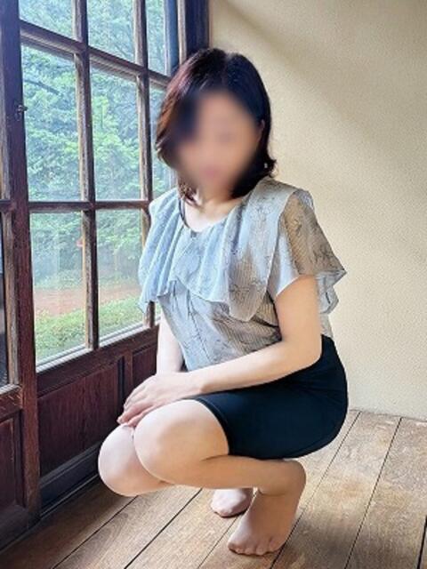 ひとみ 完熟ばなな札幌・すすきの（人妻熟女デリヘル）