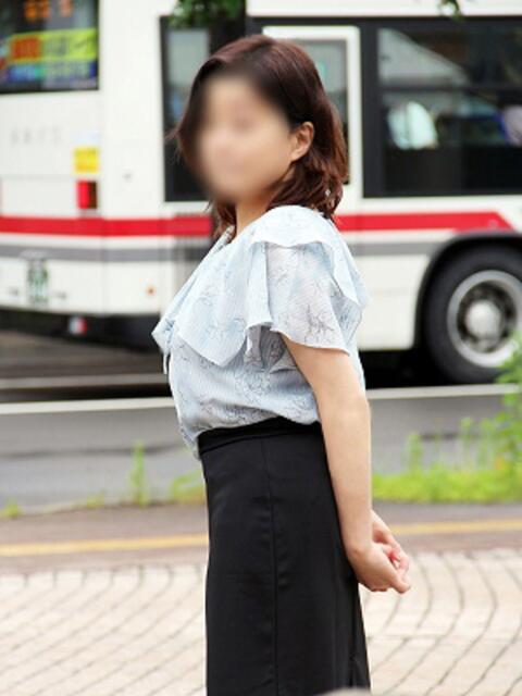 ひとみ 完熟ばなな札幌・すすきの（人妻熟女デリヘル）
