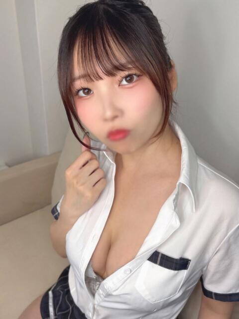 そあ とある風俗店♡やりすぎさーくる新宿大久保店♡で色んな無料オプションしてみました（デリヘル）