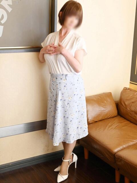 ゆい～上野 完熟ばなな千葉店（人妻・熟女デリヘル）