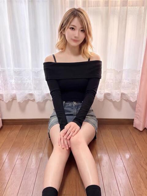 ほむら♡美脚白ギャル♡ ハイクラスド素人倶楽部(デリヘル)