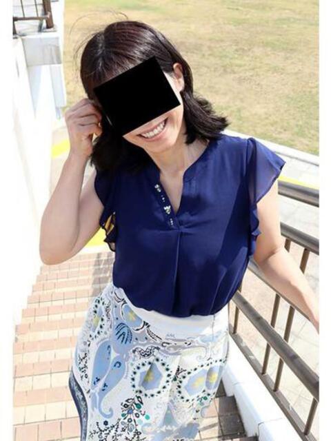 まこ 逢って30秒で即尺（人妻・熟女待ち合わせデリヘル）