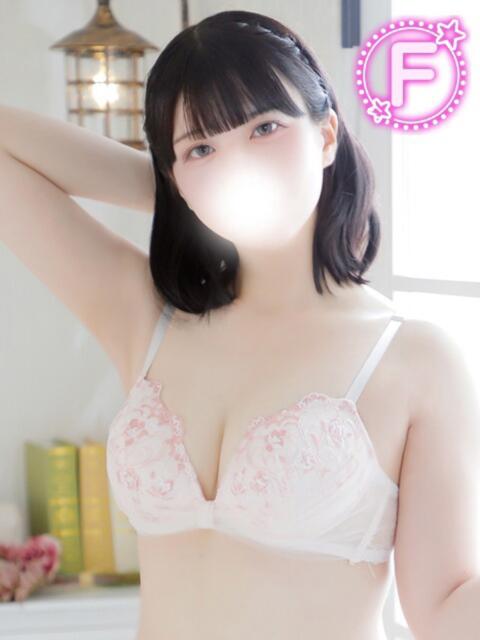 ふゆ 白い巨乳(ホテヘル)