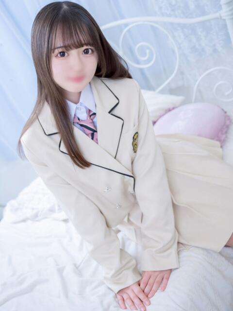 ももは E+アイドルスクール新宿・歌舞伎町店(デリヘル)