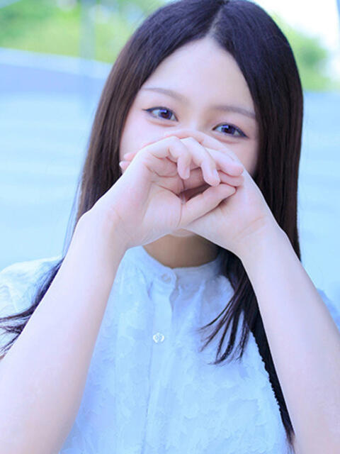 ひとみ CELEB FACE FUKUOKA（人妻デリヘル）
