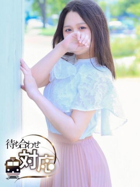 ひとみ CELEB FACE FUKUOKA（人妻デリヘル）