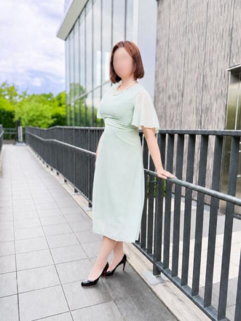 戸川 ひろみ こあくまな熟女たち 京都店(KOAKUMAグループ)(人妻・熟女デリヘル)
