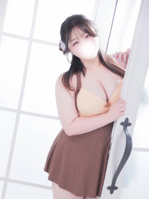 さき ぽっちゃり巨乳素人専門店ぷにめろ池袋店(ぽっちゃり系デリヘル)