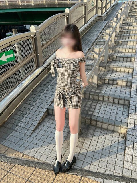 りおな 池袋S級素人派遣型東京美少女物語（派遣型リフレ）